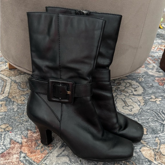 Shoes - Black Leather Heeled Boots with Buckle